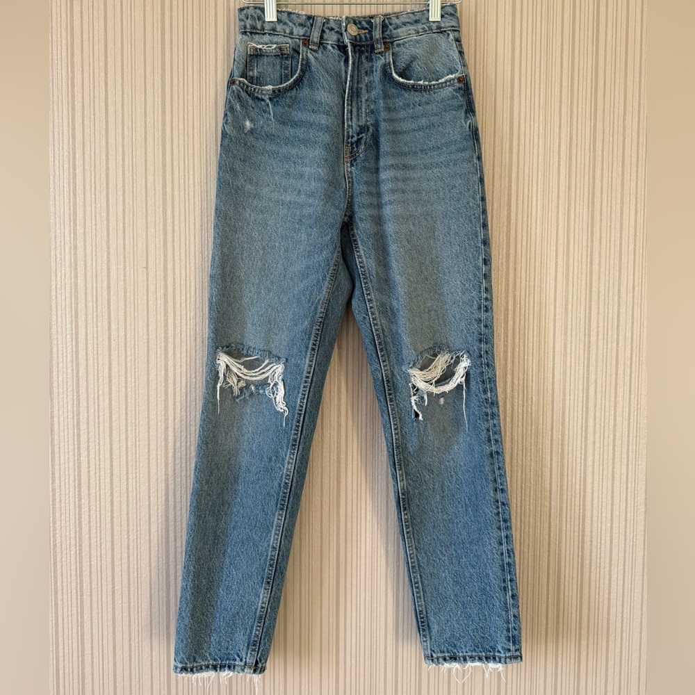 Zara Distressed never worn Light Blue Straight Leg Jeans